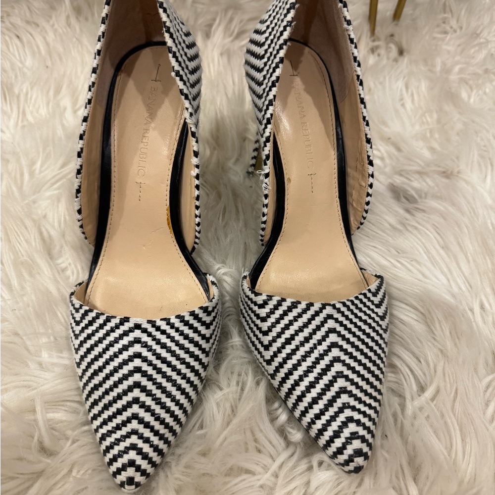 Banana Republic Black and White Patterned Heels